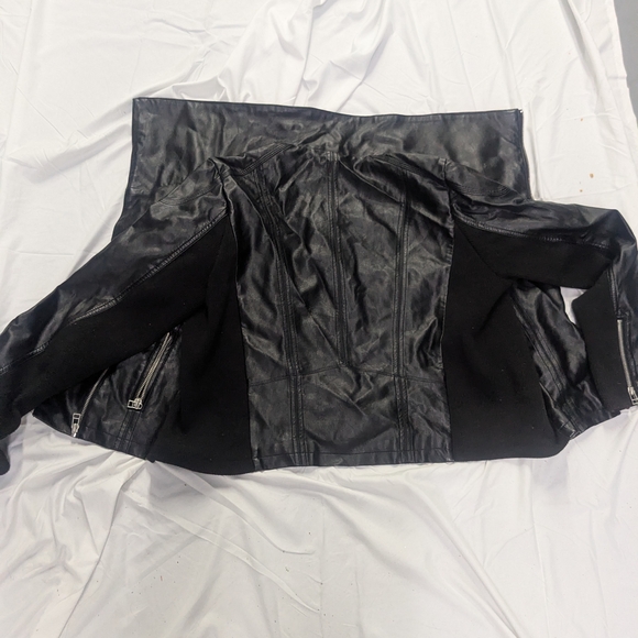 Thread & Supply Black Bomber Jacket with Zipper Details - Picture 4 of 4